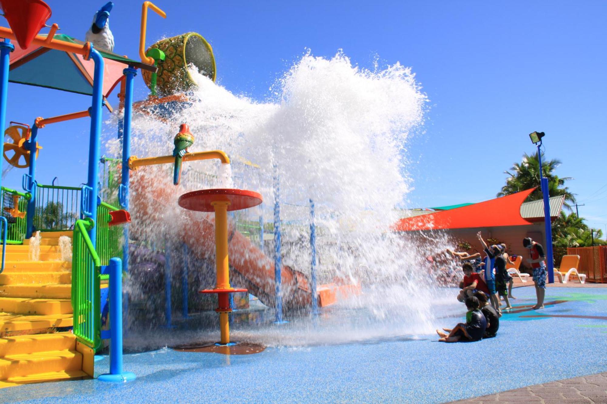 Ingenia Holidays Cairns Coconut 外观 照片 Wet 'n' Wild Water Park