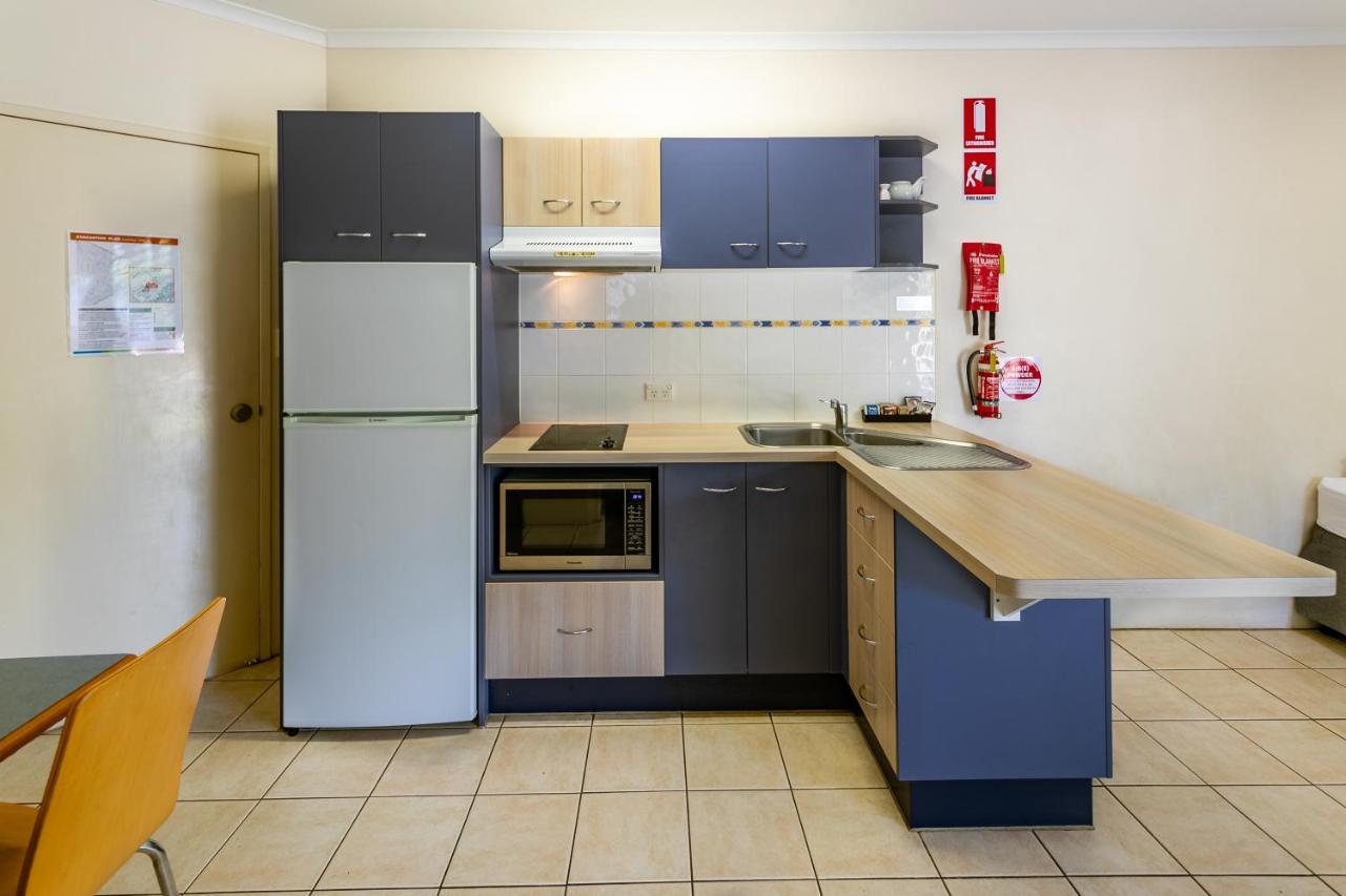 Ingenia Holidays Cairns Coconut 外观 照片 A typical kitchen in a student apartment